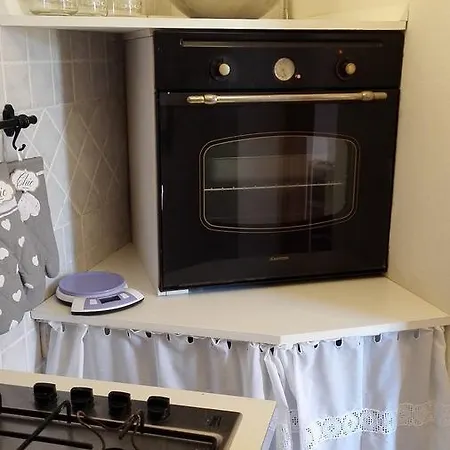 Apartman Le Farfalle 23 *